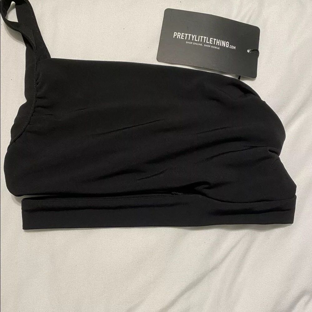 Black One Shoulder Crop Top PrettyLittleThing Size extra Small